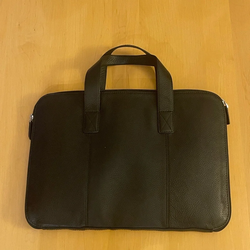 NWT - COLE HAAN - SLIM LEATHER COMPUTER CASE